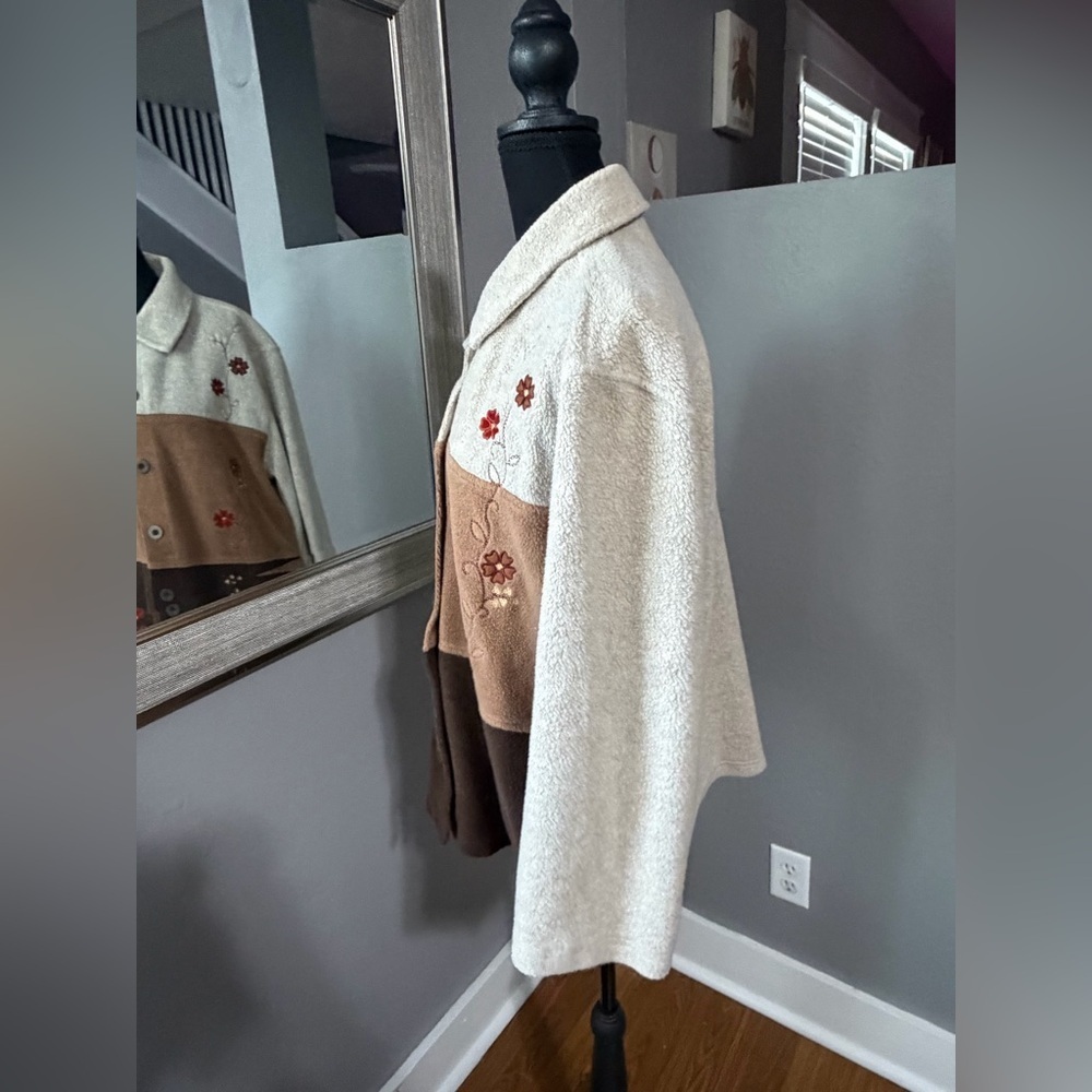 VTG Classic Elements Fall Floral Embroidered Fleece Shacket Size XL. - Picture 2 of 7